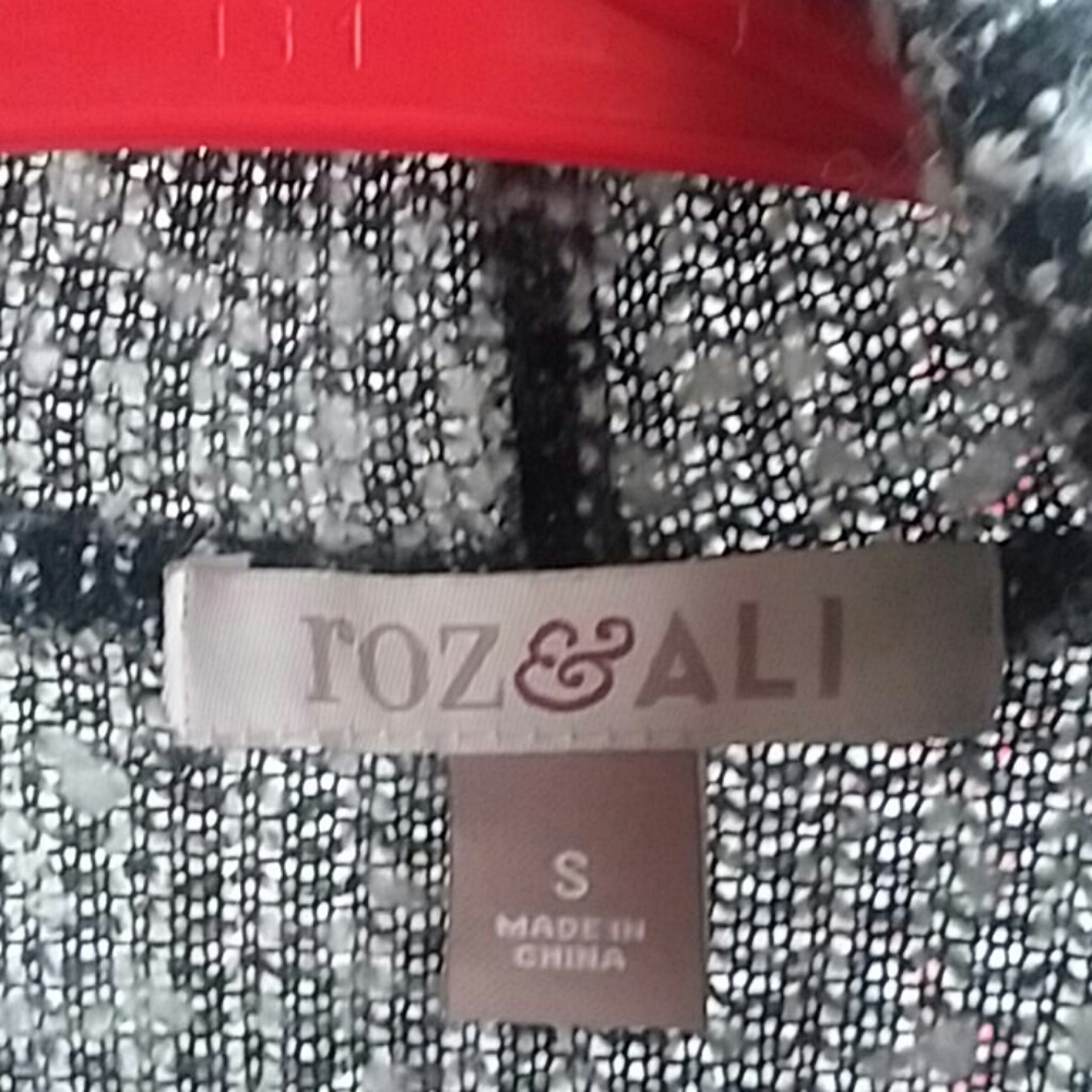 Cozy Roz & Ani sweater - Picture 4 of 8